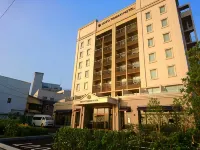 Goto Tsubaki Hotel - parking