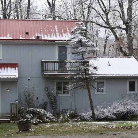 WoodHaven, A Wooded Get Away Where Memories Are Made That Comfortably Sleeps 8