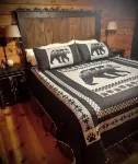 Cozy cabin sitting directly on multiple creeks for the most relaxing stay. - balcón