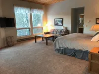 滑進滑出山間靜居，配有超大露台、熱水浴缸和絕美景觀的度假屋 - 按摩浴缸