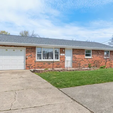 3 Miles to Ark! Basement Playroom with Video Arcade!