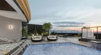 Phoenix Crowne Vinh - piscina