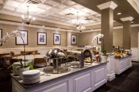 Regent Hotel Revelstoke - Breakfast