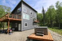 Lake front - 2 bedroom, 1 loft home with hot tub - Homestays
