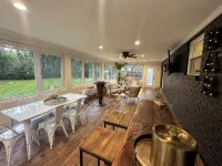 "Stay 'n Play" in Mason - Game Room/ 4 Season Room/ Wooded Private yard/ Firepit - Wifi