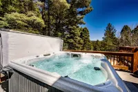 Beautiful, 6-bedroom mountain home with hot tub, deck and fire pit! - 4-Star