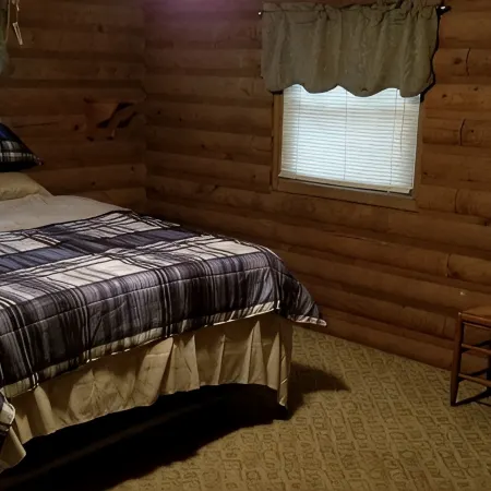 LOG Cabin, 5 miles from town, but very country setting