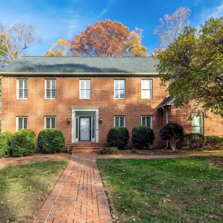 Spacious Home Great for Holidays;Sleeps 20;Hot Tub; Gym; Pool; Game Room;