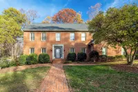 Spacious Home Great for Holidays;Sleeps 20;Hot Tub; Gym; Pool; Game Room; - 4-Star