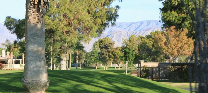 Walk to Caochella, Beautiful home on the golf course, Private pool, Sleeps 10 インディオのホテル