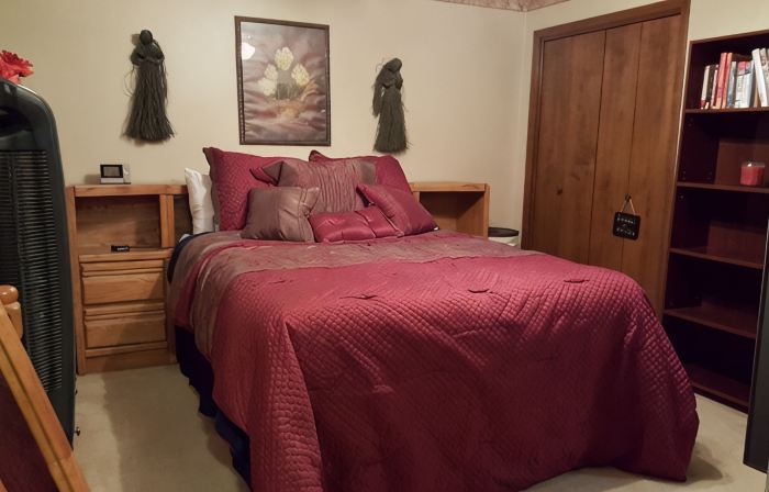 Full House Just Steps Away from Missouri River, Katy Trail, Shopping & More!