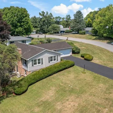 Comfortable & Spacious 5BD/3BA - Walk to State College HS and 5 min Uber to PSU