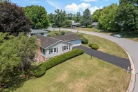 Comfortable & Spacious 5BD/3BA - Walk to State College HS and 5 min Uber to PSU - Wi-Fi