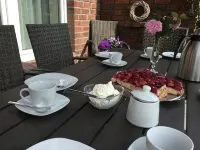 North Sea coast, charming Frisian house on the old dike with sauna, fireplace, beach chair - WiFi