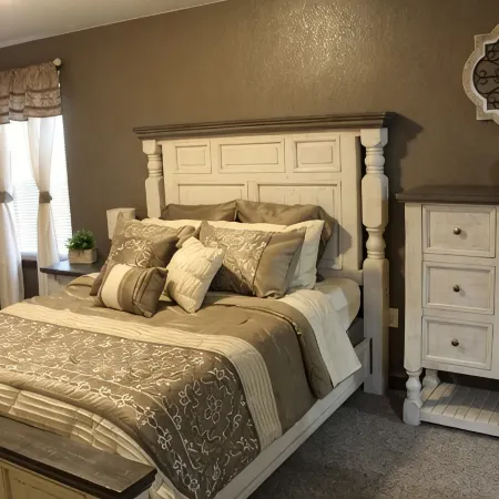 Quiet and Comfortable! 5 minutes away from parks/hospitals