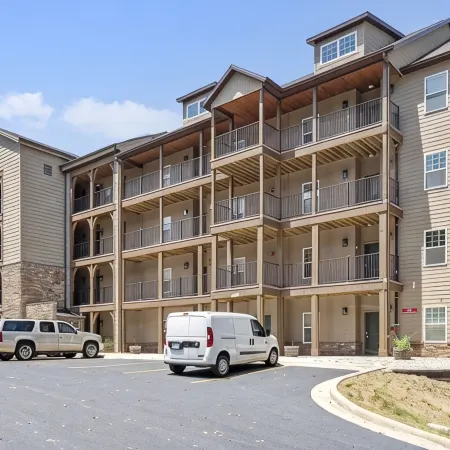 Lakefront Retreat on Lake Taneycomo, Near Branson Landing and Attractions