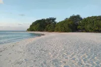 Silver Bay Kamadhoo - Beach
