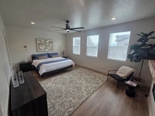 Luxury 5Br Adventure Hub! Pineview, Hiking, Golfing, Biking. Sleeps 12. 4.5 Bath - Wi-Fi