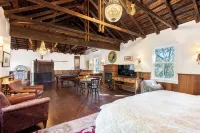 Historic Cedar Mansion Bungalows Barn - 1 Block from Sonoma Square - 3-Star