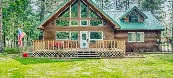 3 Bedroom Chalet at the Base of Schweitzer Hotels in Sandpoint