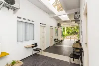 RedDoorz Syariah Near Tanjung Pinang City Center