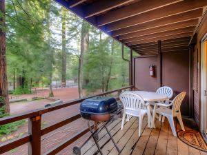 Redwoods River Resort & Campground