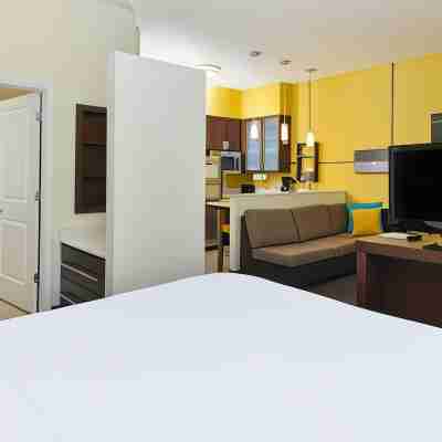 Residence Inn Champaign Rooms