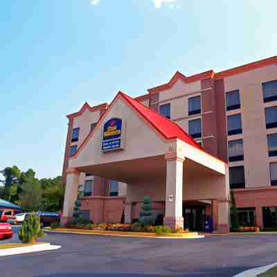 Sky Point Hotel & Suites - Atlanta Airport Hotel Exterior