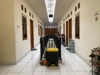 RedDoorz at Meruya Utara Hotels in West Jakarta City