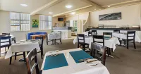 Caravilla Motor Inn فنادق في Taree South
