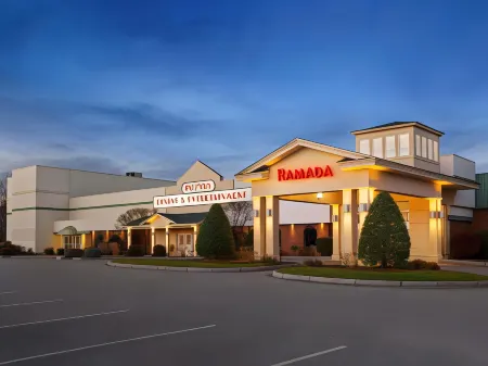 Ramada by Wyndham Lewiston Hotel & Conference Center