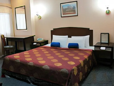 City Travel Hotel