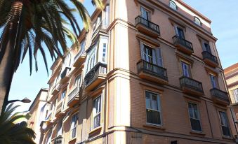 Life Apartments Alameda Colón