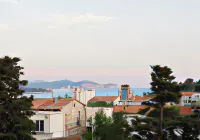Urban Apartments Hotels in Sutomore
