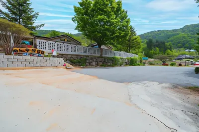 Hongcheon Norumok 68 Pension Отели рядом с достопримечательностью «Theme Park»