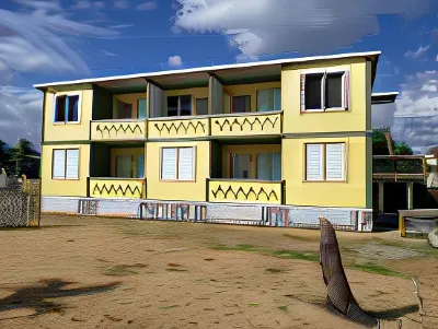 Pal's on the Beach - Dangriga, Belize Hotel di Dangriga