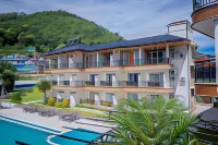 Majestic Lake Front Hotel & Suites Hotels in 