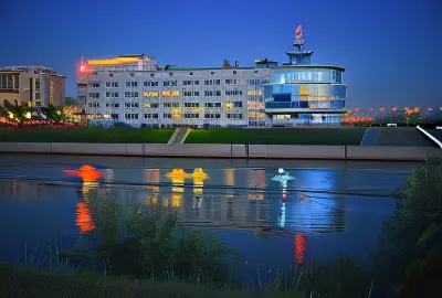 Mayak Korpus Irtyish Hotel Hotel dekat Omsk Velotrek