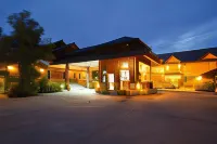 Baantip Suantong Hotels in Damnoen Saduak District