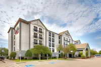 Best Western Plus Sugar Land/Stafford Hotels near LensCrafters