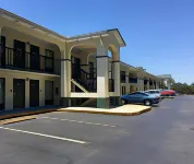 Super 8 by Wyndham Mobile - 2-Star