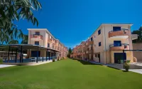 Akroyiali Resort Hôtels à : Apollonii