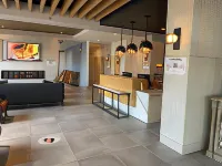 普萊西德湖畔主街旅館