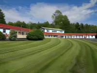 Mount Blue Motel Hotels in Wilton