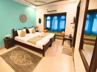 Jaisalmer Hostel Crowd