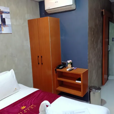 La Gensol Plaza Hotel