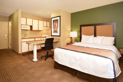 Suburban Studios Macon North Hotels in Bibb County