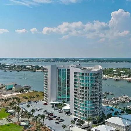 NEW LISTING/BEST GETAWAY/UPDATED 3-BEDROOM 3-BATH @ THE  BELLA LUNA/BOAT DOCKS