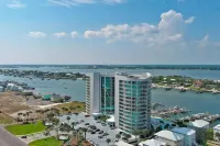 NEW LISTING/BEST GETAWAY/UPDATED 3-BEDROOM 3-BATH @ THE  BELLA LUNA/BOAT DOCKS - Jacuzzi