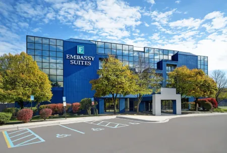 Embassy Suites by Hilton Detroit Livonia Novi